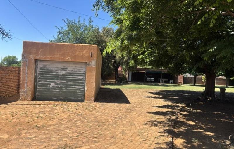 2 Bedroom Property for Sale in Makwassie North West